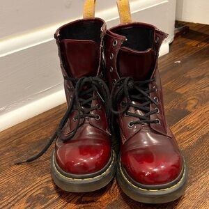 oc Martens Womens size 8 Vegan 1460 Lace Up Boot - Cherry Red Sz 7